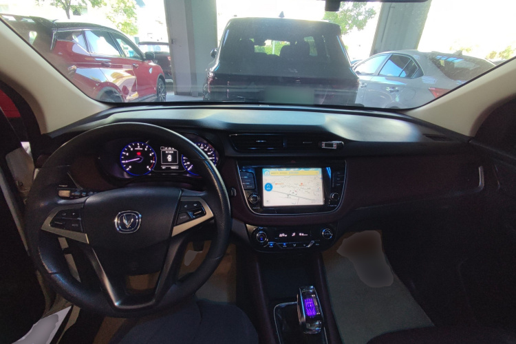 长安 凌轩 2017款 1.6L 手动精英型中控内饰7002