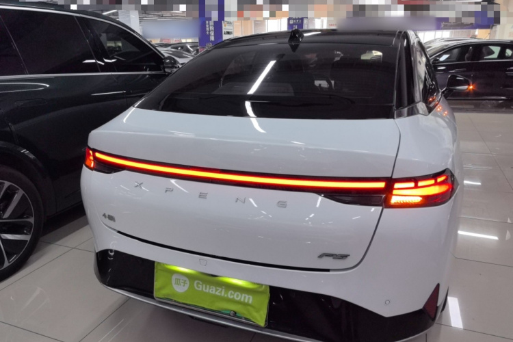 小鹏P5 2021款 510G车身外观6