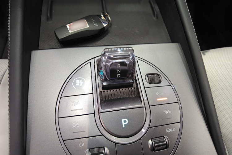 比亚迪 海豹06新能源 2024款 DM-i 120KM尊荣型局部细节18