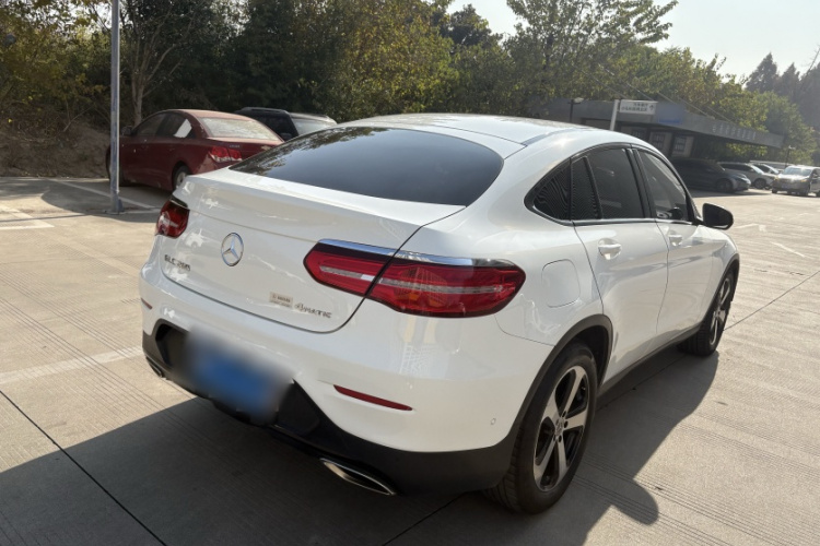 奔驰GLC轿跑 2017款 GLC 200 4MATIC 轿跑SUV车身外观6002