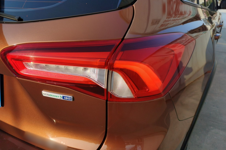 福特 福克斯 2021款 猎装版 EcoBoost 180 自动猎潮型车身外观6006