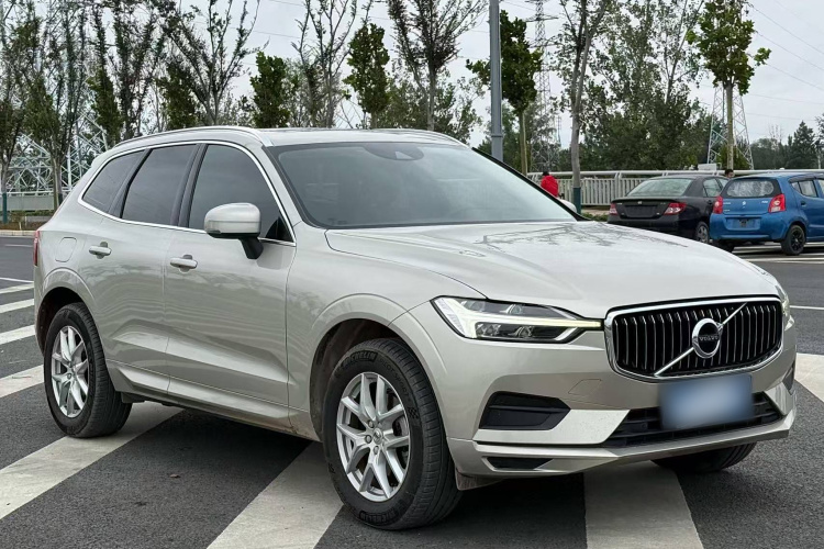 沃尔沃XC60 2019款 T5 四驱智逸版 国V车身外观6002
