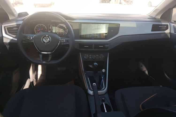 大众 Polo 2019款 Plus 1.5L 自动全景乐享版中控内饰12