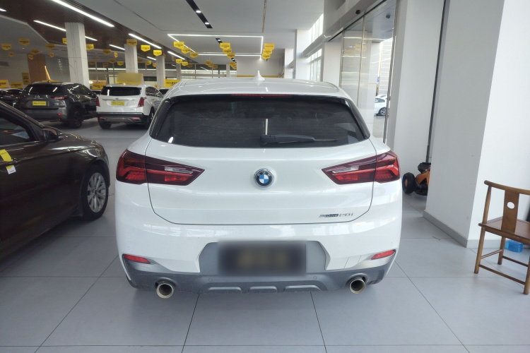 宝马X2 2020款 sDrive20i M越野套装车身外观6