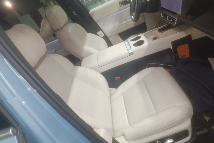 理想汽车 理想L7 2024款 Ultra局部细节41