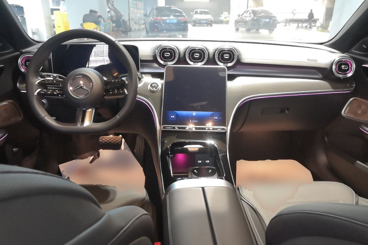 奔驰C级 2025款 C 260 L 皓夜运动版中控内饰7002