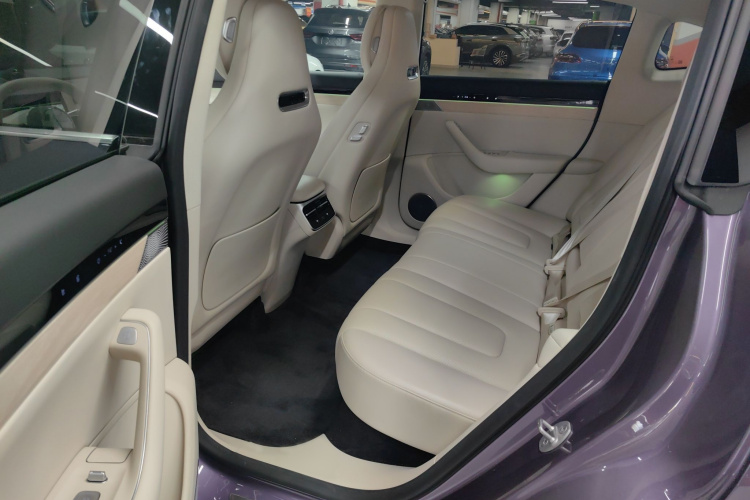 鸿蒙智行 智界R7 2024款 纯电 736km UItra中控内饰7001