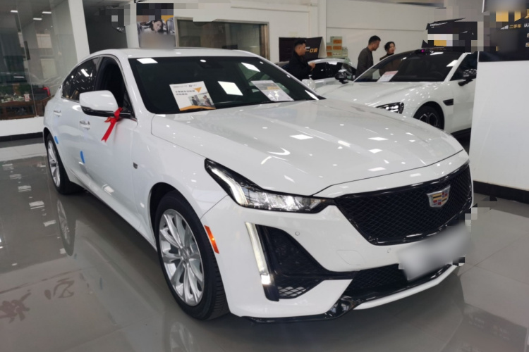 凯迪拉克CT5 2022款 28T 豪华型（标准版）车身外观3