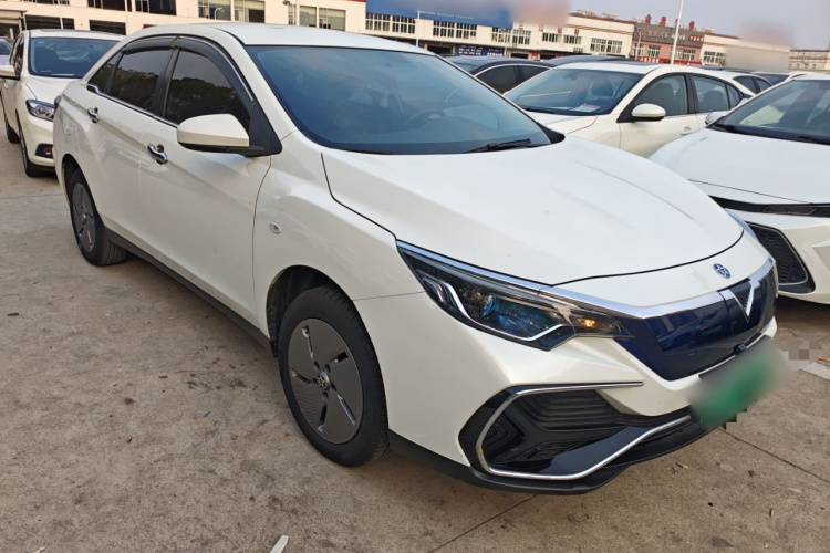 启辰D60EV 2022款 标准续航舒适版车身外观3