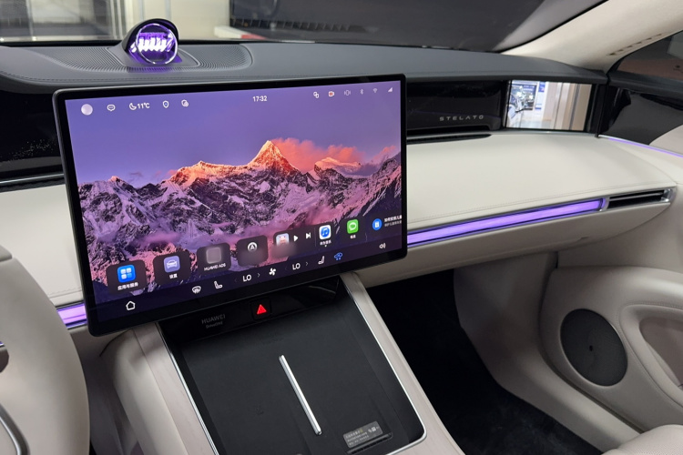 鸿蒙智行 享界S9 2025款 增程 Ultra中控内饰7008