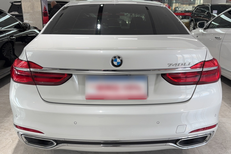 宝马7系 2016款 740Li 领先型车身外观6006