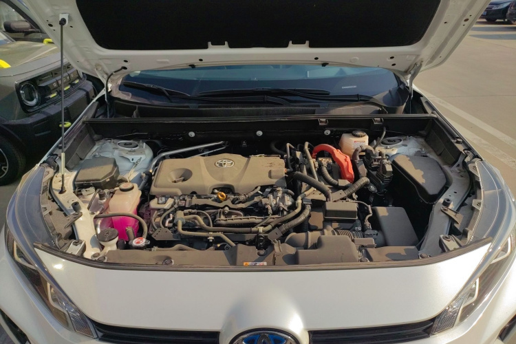 丰田 威兰达 2023款 双擎 2.5L E-CVT四驱尊贵版局部细节24