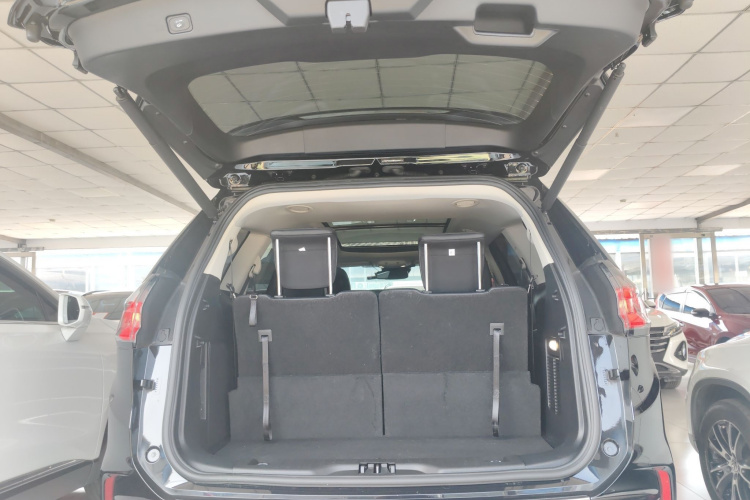 福特 锐界 2021款 PLUS EcoBoost 245 两驱豪锐型 7座机舱底盘23