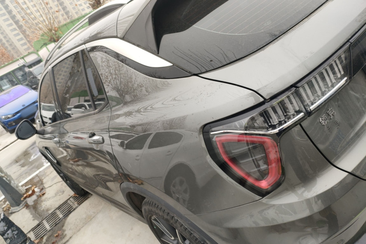 领克01 2021款 2.0TD 两驱型Pro车身外观4