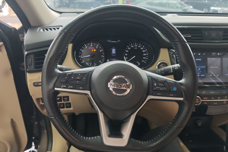 日产 奇骏 2021款 2.5L CVT 4WD XL ITS豪华纪念版中控内饰13