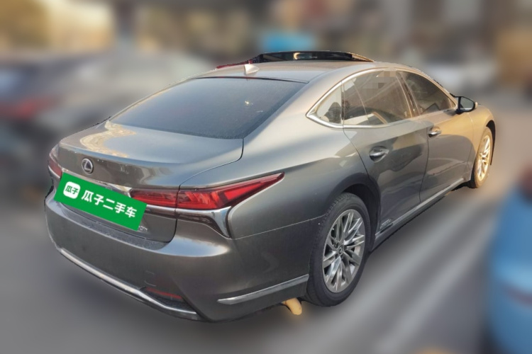 雷克萨斯LS 2020款 500h 豪华版 国VI车身外观7