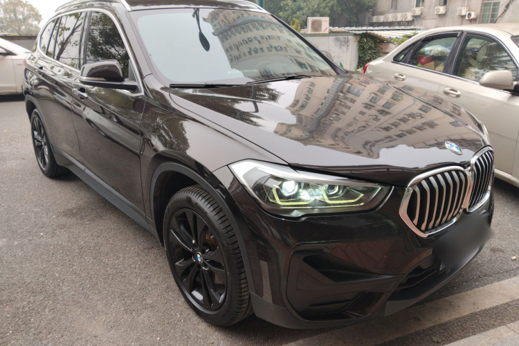 宝马X1 2020款 sDrive20Li 时尚型车身外观3