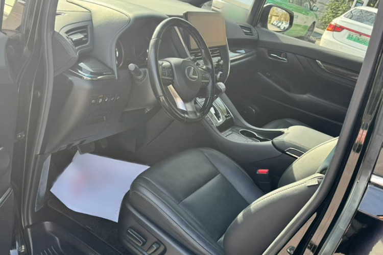 雷克萨斯LM 2020款 300h 七座隽雅版中控内饰7002