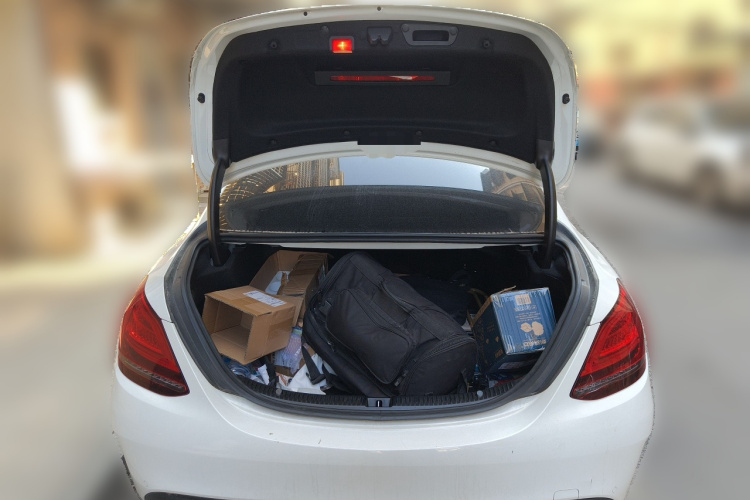 奔驰C级 2019款 C 180 L 时尚型运动版中控内饰23