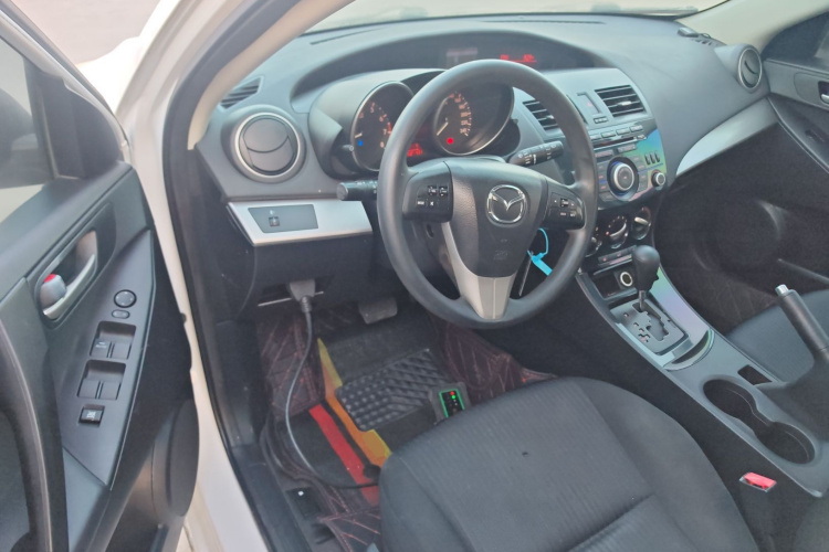 马自达3星骋 2015款 两厢 1.6L 自动精英型中控内饰20