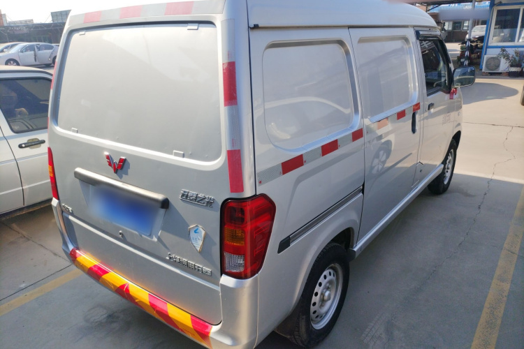 五菱汽车 五菱之光 2020款 1.2L 厢式运输车实用型 国VI 2座 LSI车身外观6005