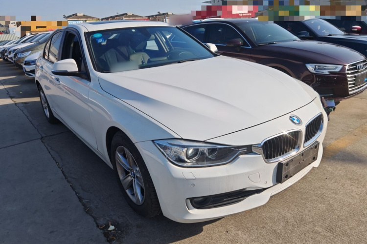 宝马3系 2015款 320i 超悦版时尚型车身外观6002