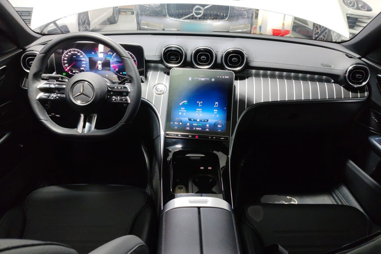 奔驰C级 2022款 改款 C 200 L 运动版中控内饰12