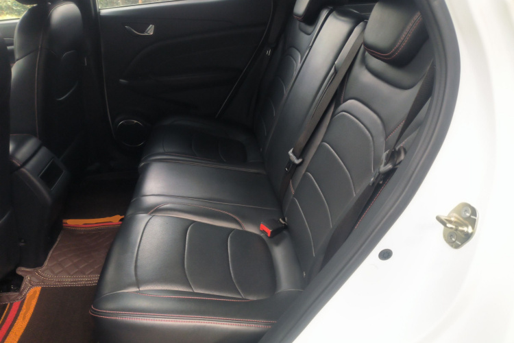 东风风光 风光500 2021款 1.5L CVT乐享型中控内饰21