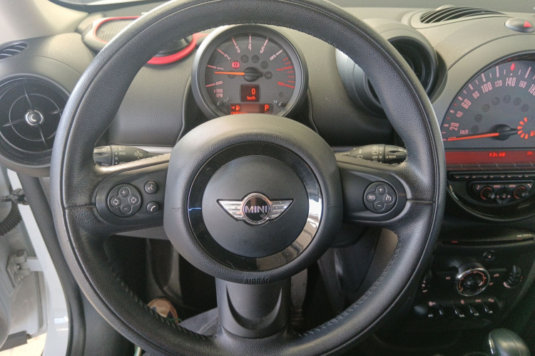 MINI Countryman 2016款 1.6T COOPER ALL4 Fun装备控中控内饰13