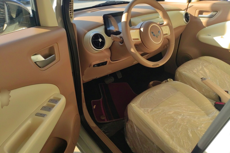 五菱汽车 宏光MINIEV 2025款 四门版 进阶款中控内饰7003