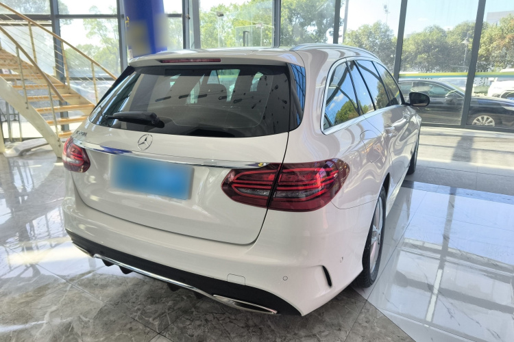 奔驰C级(进口) 2020款 改款 C 200 旅行轿车车身外观7