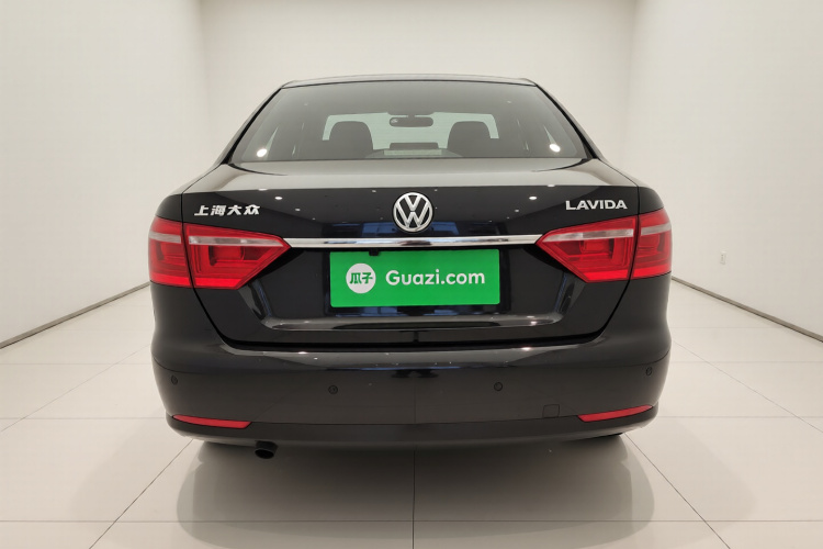 大众 朗逸 2013款 改款经典 1.6L 手动风尚版车身外观6