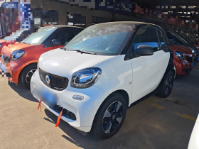 smart fortwo 2018款 1.0L 52千瓦硬顶激情版 国V
