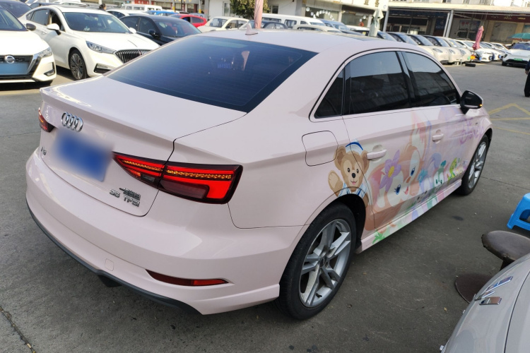 奥迪A3 2018款 30周年年型 Limousine 35 TFSI 时尚型车身外观7