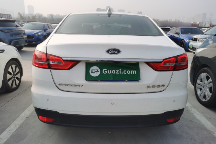 福特 福睿斯 2019款 改款 1.5L 自动悦享型 国VI车身外观6