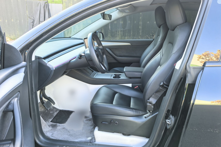 特斯拉 Model Y 2023款 长续航全轮驱动版局部细节19