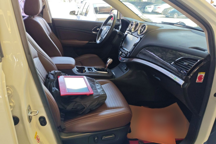 比亚迪S7 2016款 2.0T 自动尊贵型Plus局部细节41