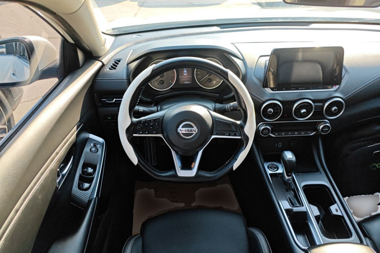 日产 轩逸 2021款 1.6L XL CVT悦享版中控内饰13