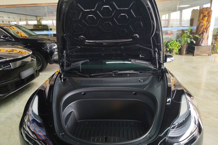 特斯拉 Model 3 2022款 后轮驱动版机舱底盘24