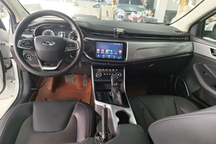 奇瑞 艾瑞泽5 2019款 1.5L CVT青春版 国V中控内饰12