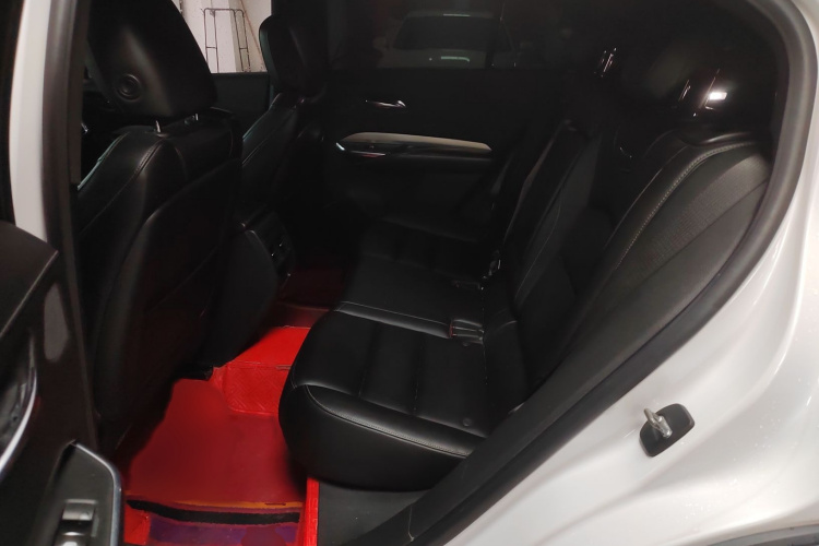 凯迪拉克XT4 2018款 28T 两驱领先型中控内饰7005