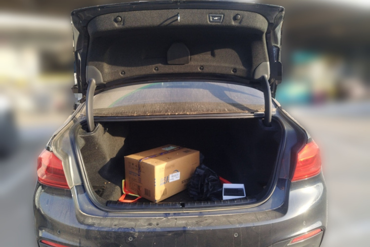 宝马5系 2019款 改款 525Li M运动套装局部细节23