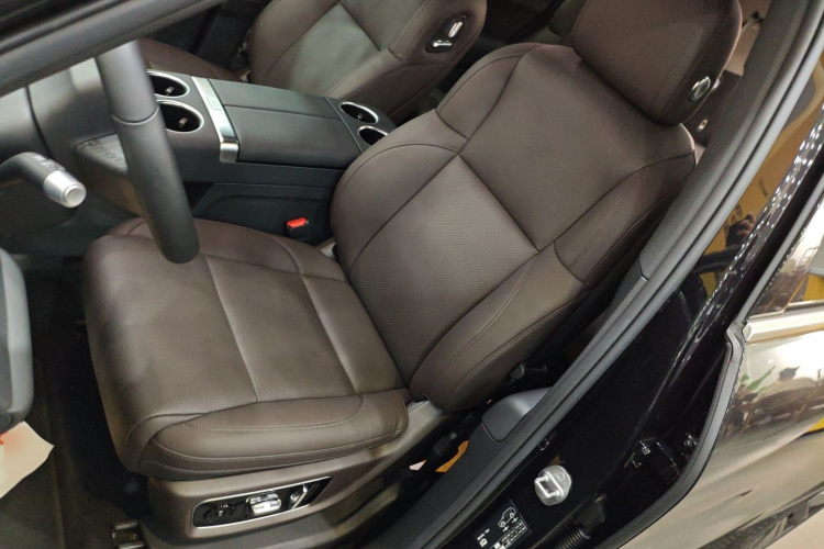 理想汽车 理想L9 2023款 Pro中控内饰19