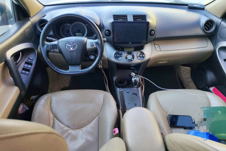 丰田 RAV4荣放 2011款 2.0L 自动豪华版中控内饰12