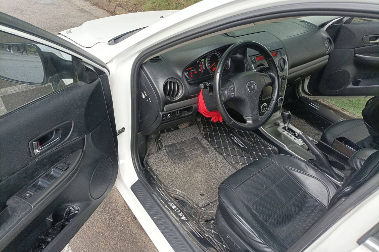 马自达6 2013款 2.0L 自动时尚型中控内饰7003