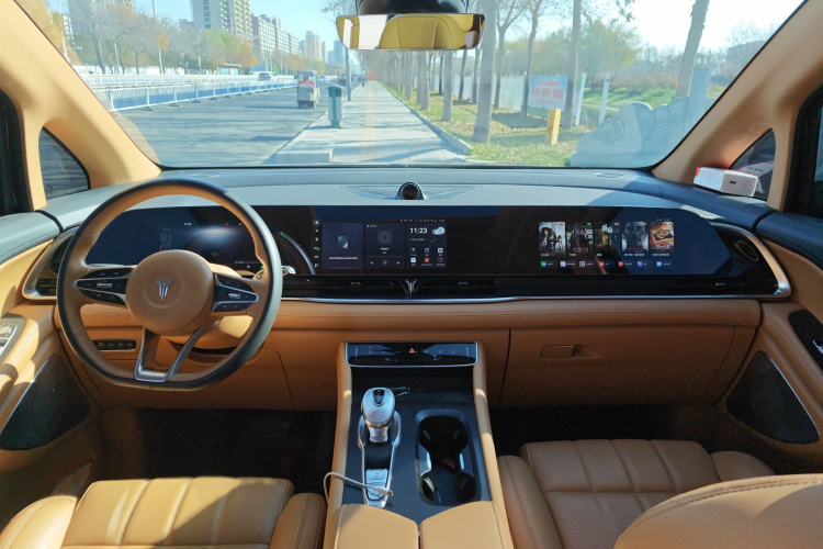岚图汽车 岚图梦想家 2024款 PHEV 超长续航尊贵版中控内饰7002