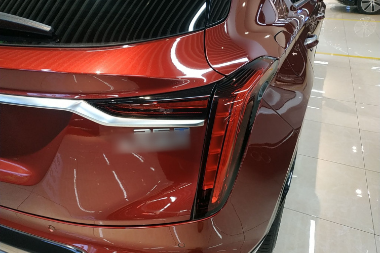 凯迪拉克GT4 2023款 25T 豪华型车身外观6006