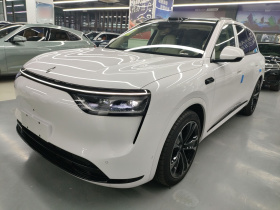 鸿蒙智行 问界M8 2025款 增程 Ultra版 53.4kWh 5座版