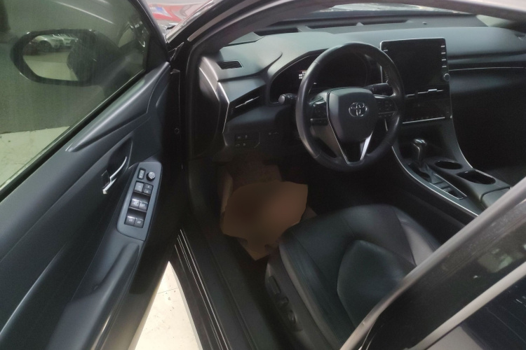 丰田 亚洲龙 2019款 双擎 2.5L 豪华版 国VI中控内饰20