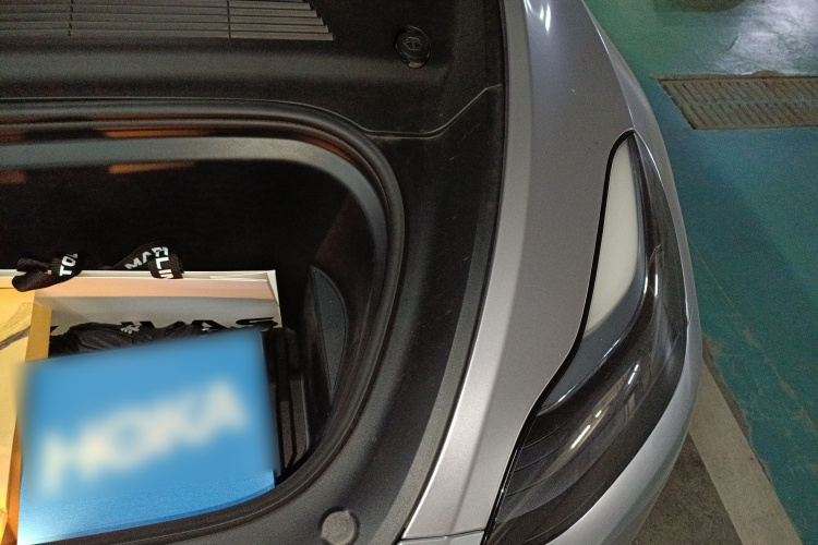 特斯拉 Model Y 2022款 改款 后轮驱动版局部细节9007